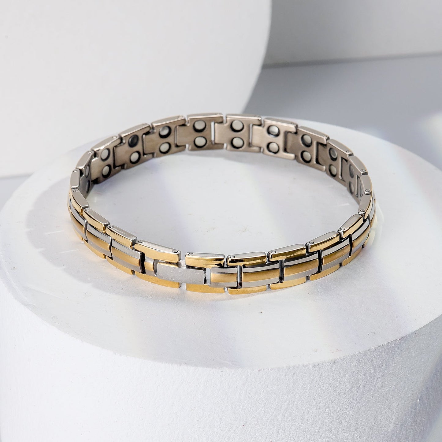 Bransoletka lecznicza „Delux”