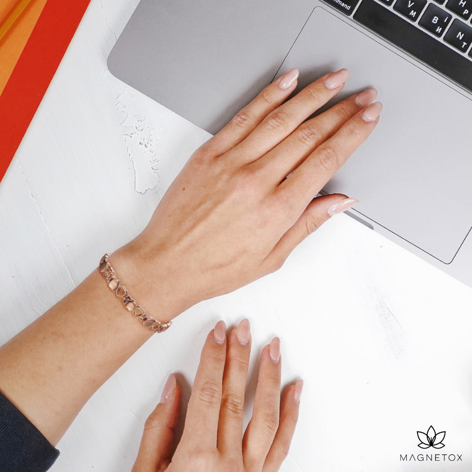 Bransoletka lecznicza „Serca”